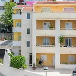 Apartments Villa Vujcic