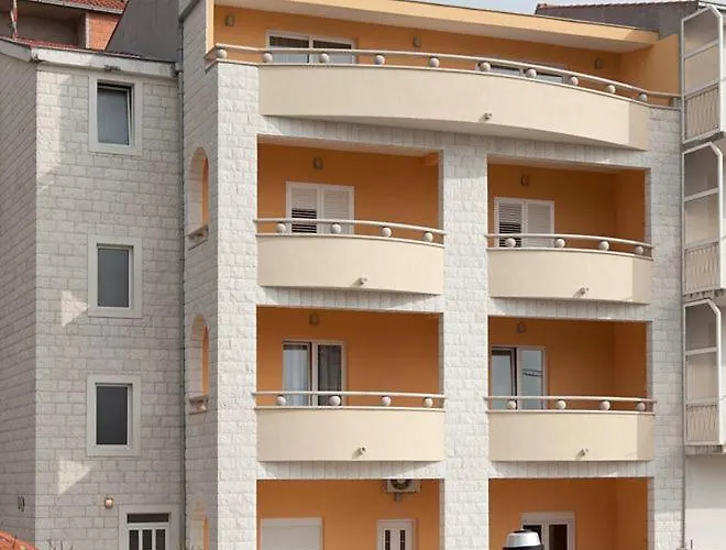 Apartments Villa Vujcic